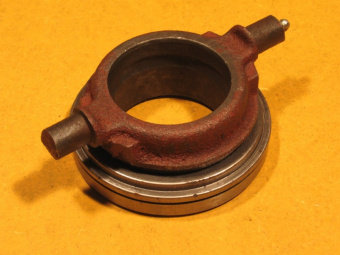 Отводка  в сборе ( с подшипником ) (БЗТДиА)            