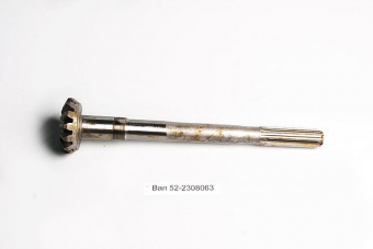 Вал вертикальный редуктора (МТЗ-82)  52-2308063